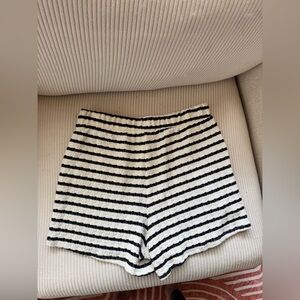 Gilli Striped Black and White Knit Shorts
